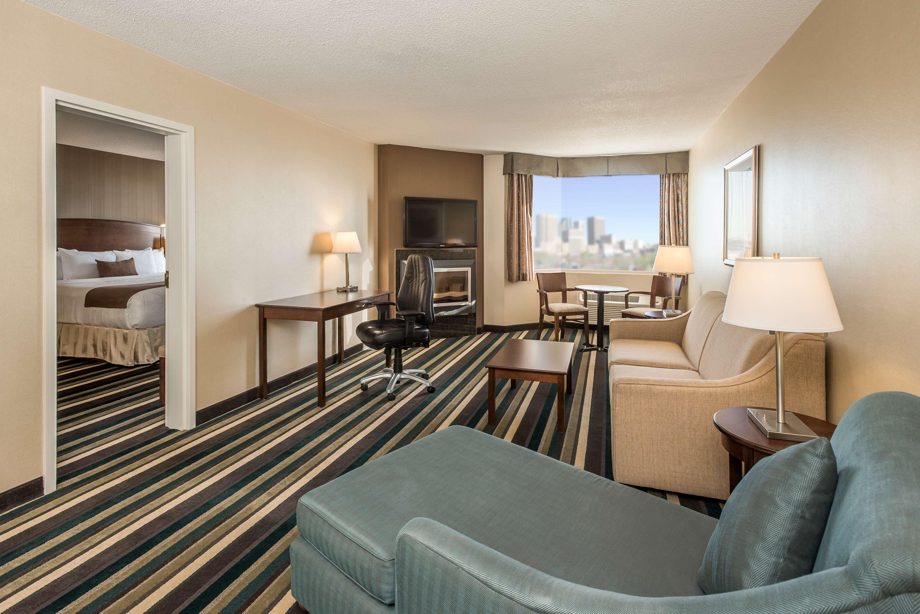 Best Western Plus Winnipeg Airport Hotel מראה חיצוני תמונה