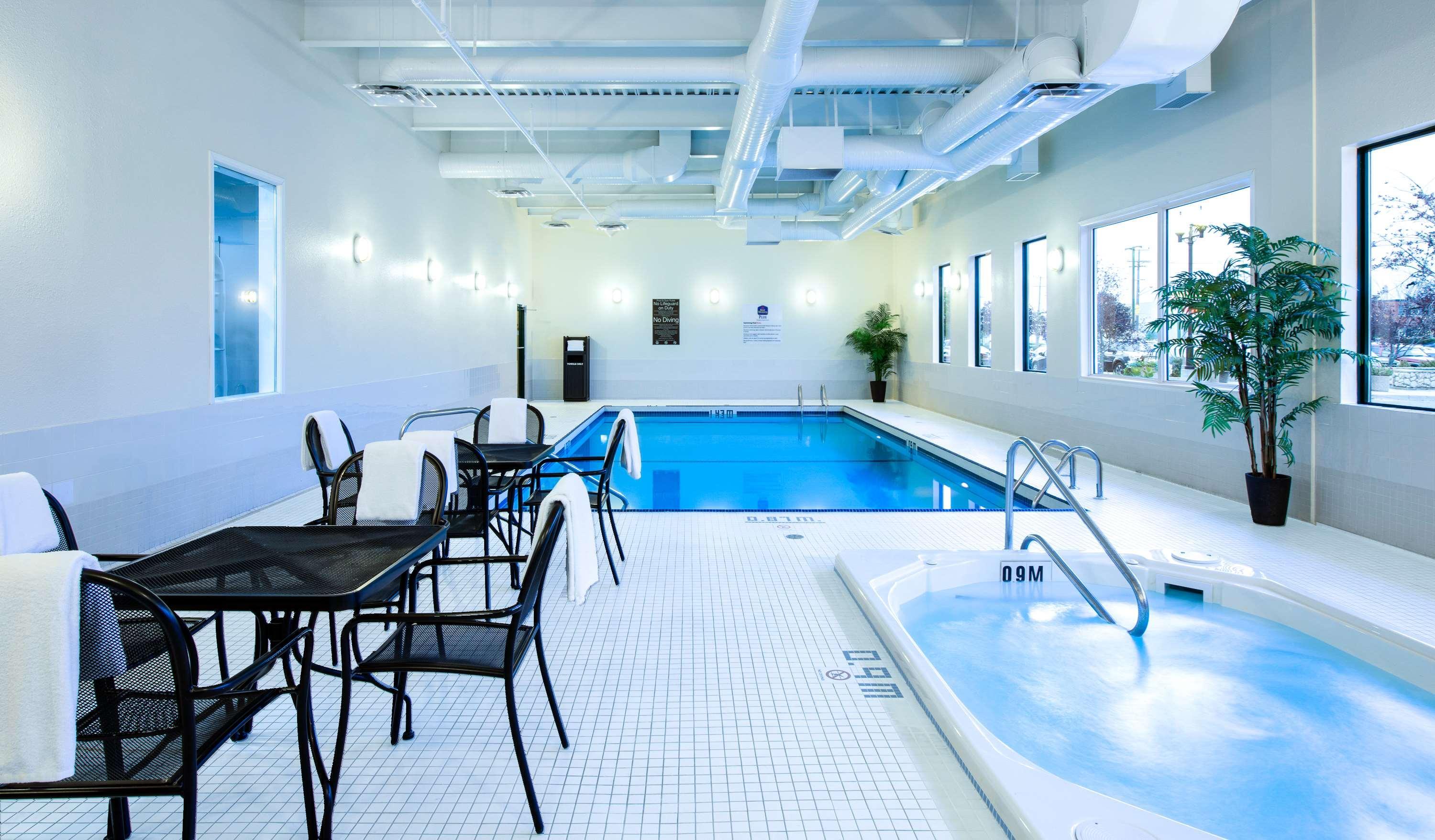 Best Western Plus Winnipeg Airport Hotel מראה חיצוני תמונה