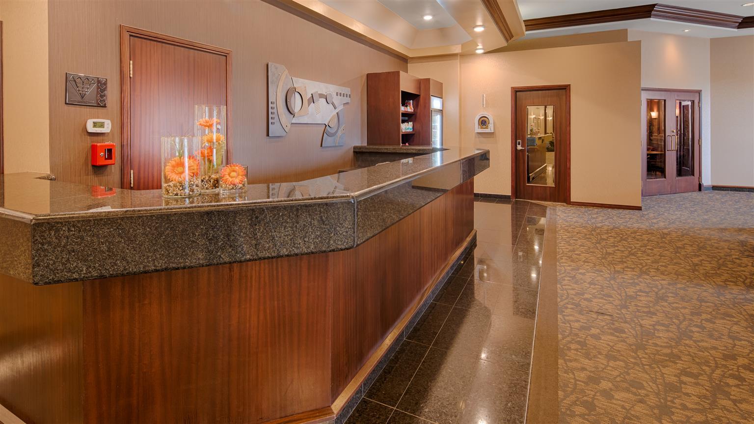 Best Western Plus Winnipeg Airport Hotel מראה חיצוני תמונה