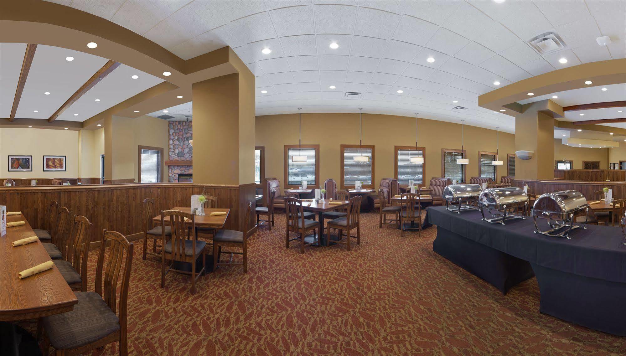 Best Western Plus Winnipeg Airport Hotel מראה חיצוני תמונה
